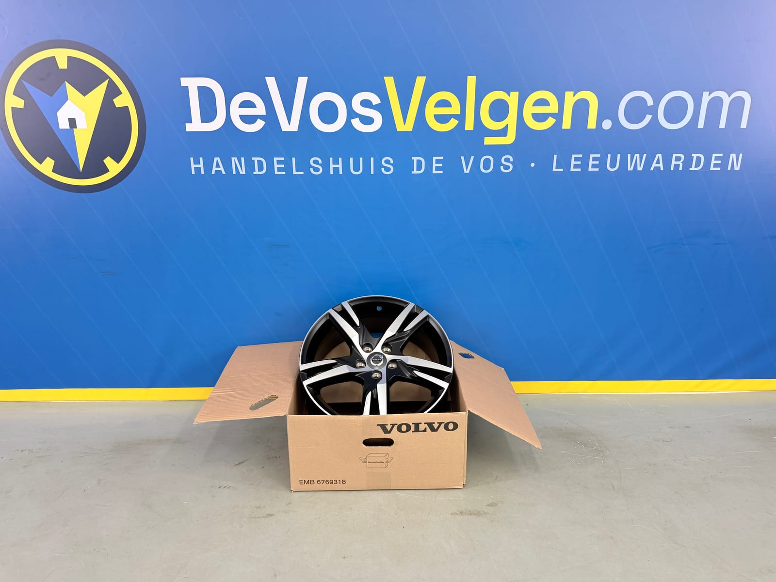 1x Volvo 18-Zoll-R-Design-Felge, NEU, XC40