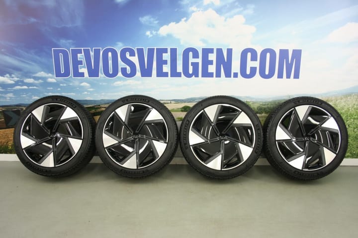 Volvo 22 inch 5-Spaaks Aero velgen + Michelin Winterbanden NIEUW EX90