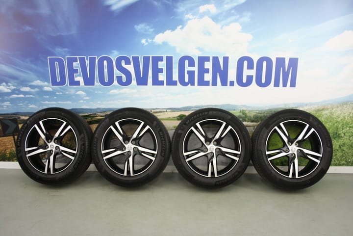 Volvo 19 inch R-Design velgen + Michelin Zomerbanden DEMO-NIEUW XC60 | Recharge