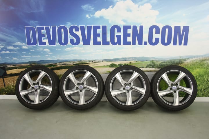 Volvo 18 inch Ixion R-Design velgen + All Season banden -NIEUWSTAAT- V70 | S80