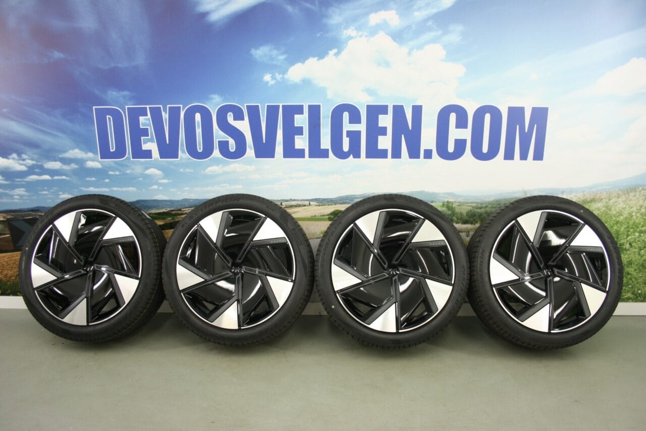 Volvo 22 inch 5-Spaaks Aero velgen + Zomerbanden NIEUW EX90