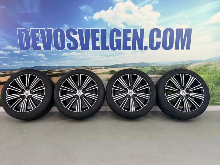Volvo 18 inch 10-Multispaak velgen + Winterbanden V60 | S60 | Recharge
