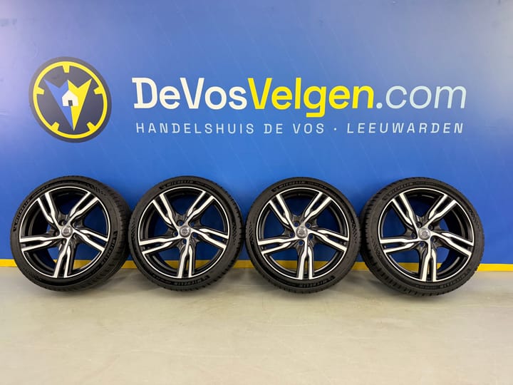 Volvo 18 inch Ixion IV R-Design velgen + Zomerbanden V40 / V50 / C30 / S40 -PERFECT-