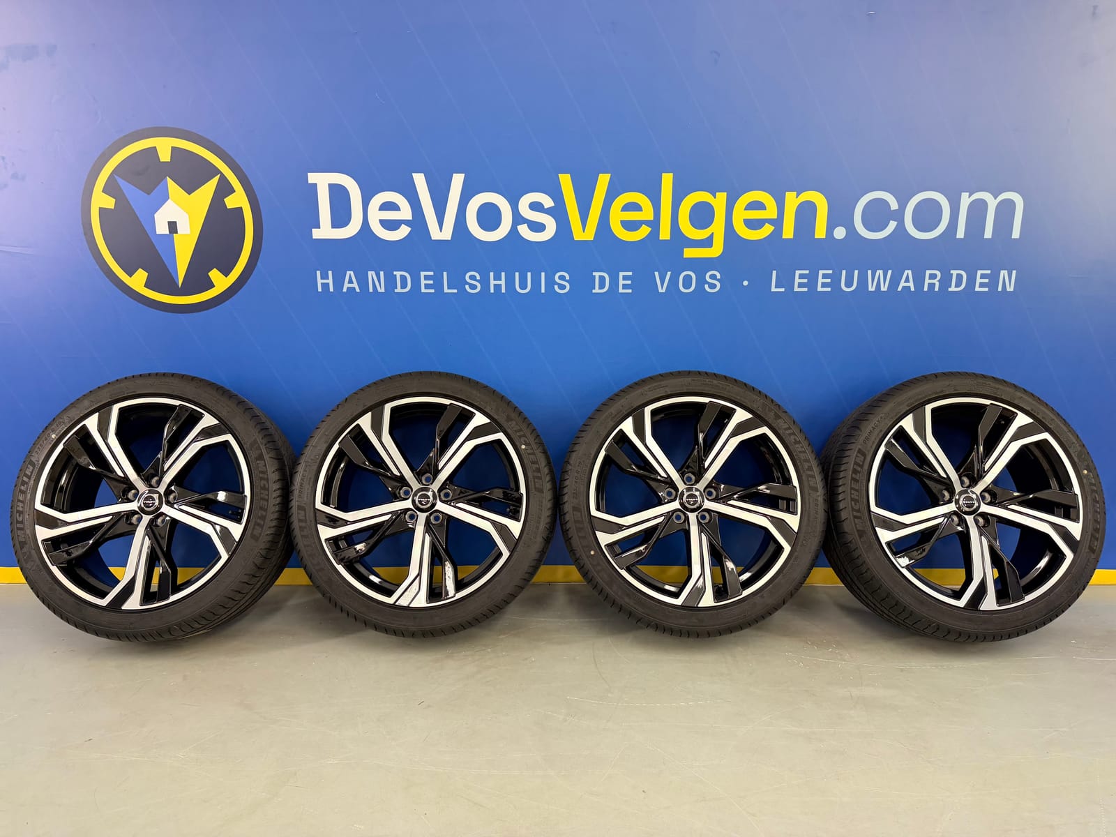 Volvo 19-Zoll-R-Design-Felgen + Michelin-Sommerreifen NEU V60 | S60 | Recharge | T6 | T8
