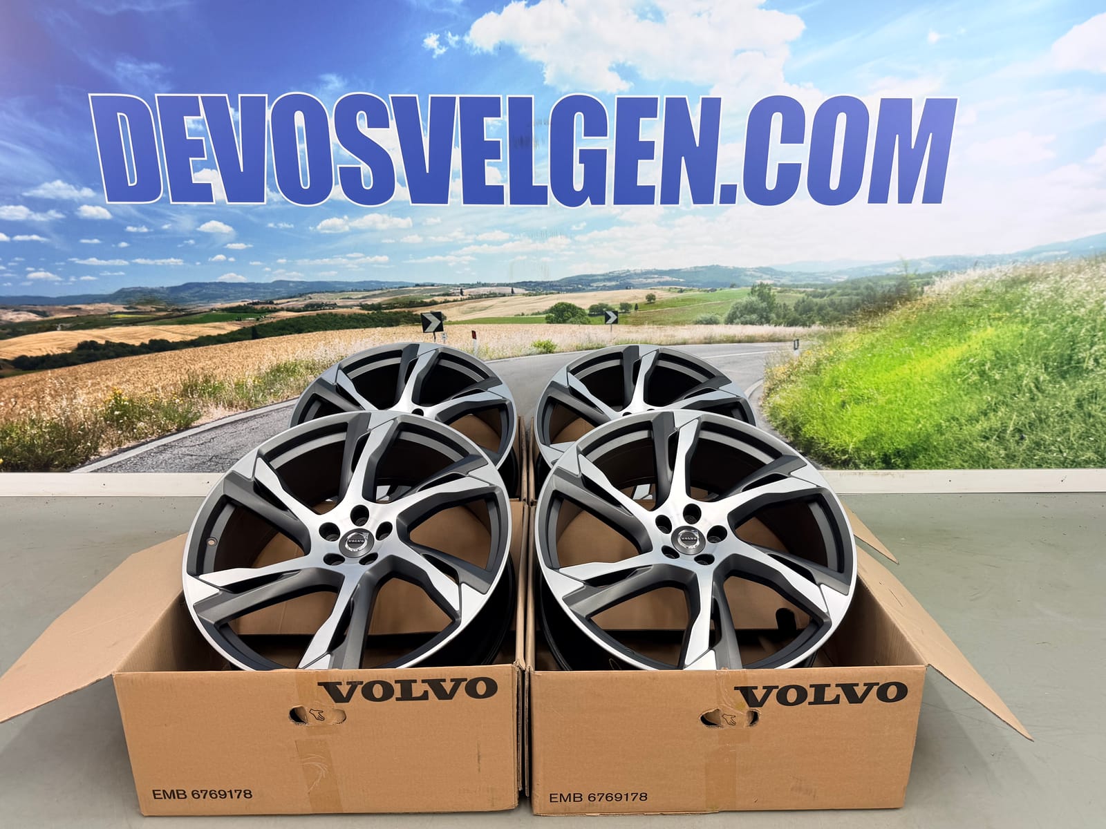 Volvo 22-inch 6-spoke wheels XC90 | Recharge | T8