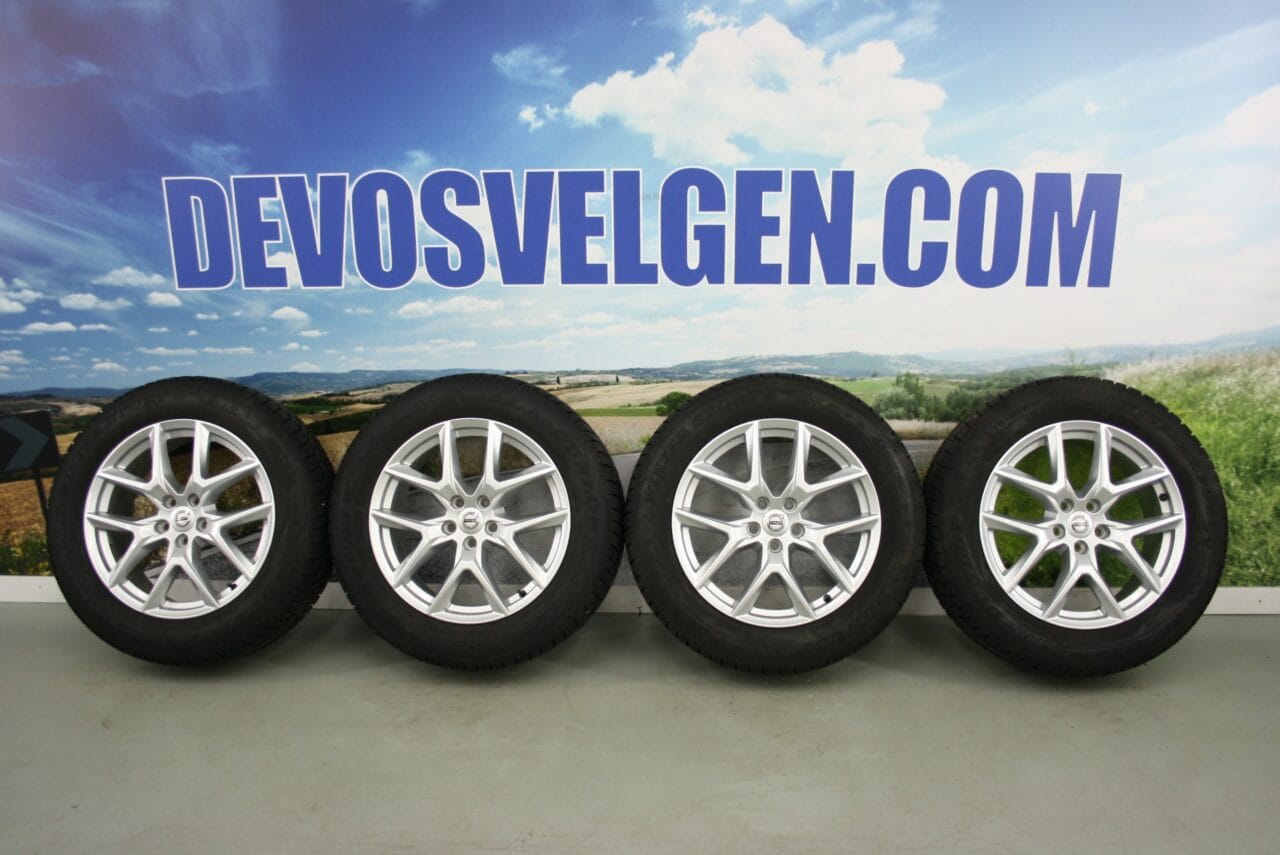 Volvo 18 inch 5-Y Spaak velgen + Winterbanden XC60 | T8 | T6 Recharge -PERFECT-
